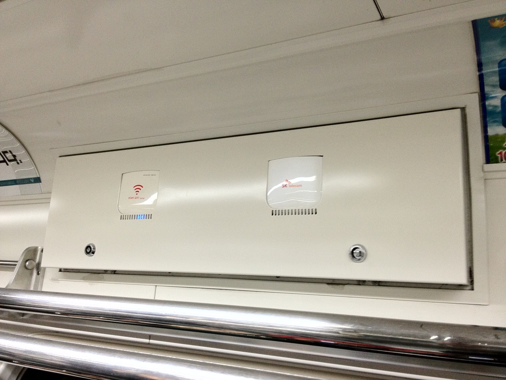 地下鉄車内の Wi-Fi